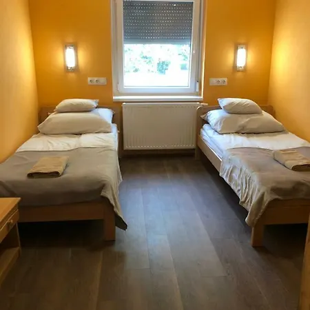 Park Utca 24 דירה